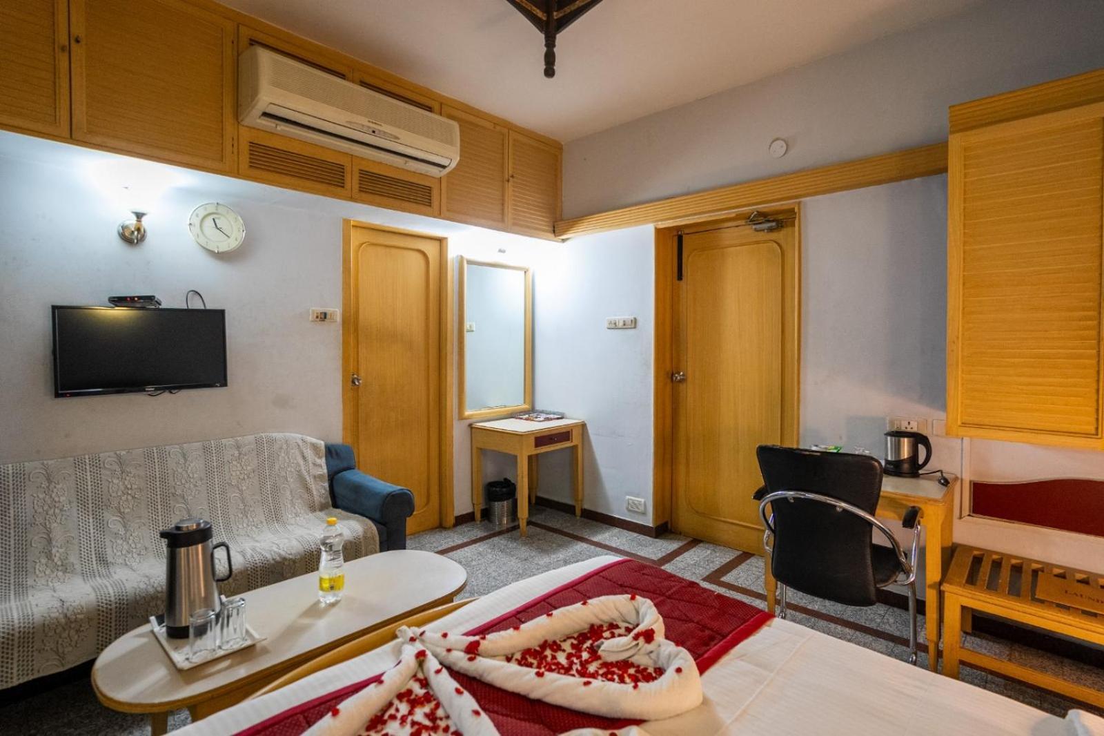 Sree Bharani Hotels Tirunelveli Exterior foto